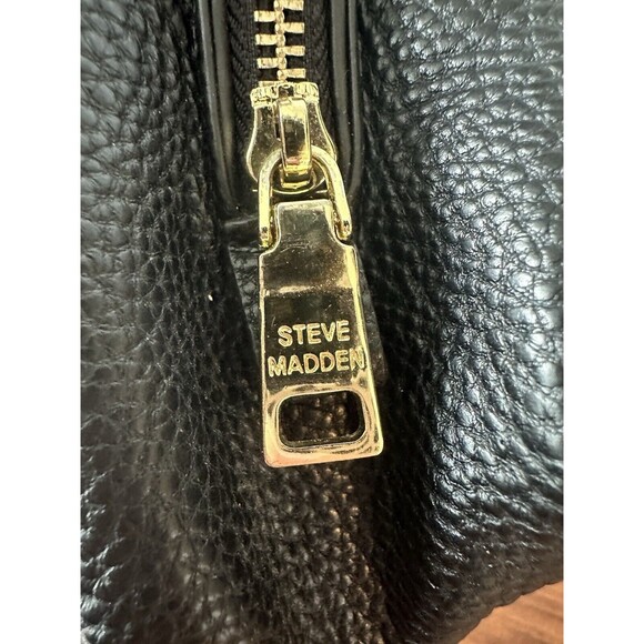 STEVE MADDEN BMAGGIE SMALL CROSSBODY BLACK PURSE HANDBAG WITH GOLD CHAIN ACCENTS - Picture 10 of 12